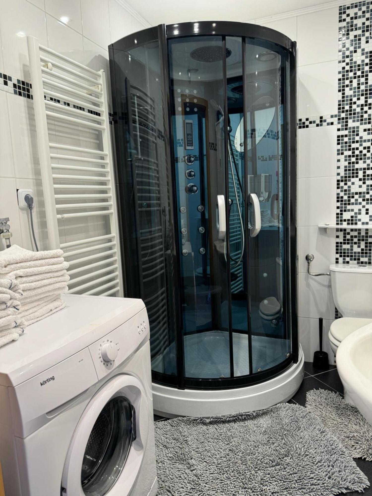 Haus Ella Appartement Novi Vinodolski Buitenkant foto