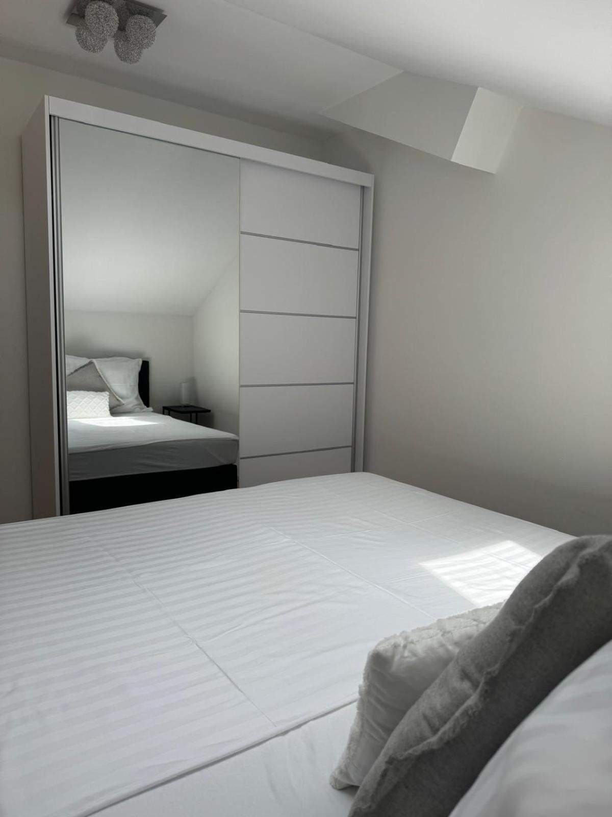 Haus Ella Appartement Novi Vinodolski Buitenkant foto