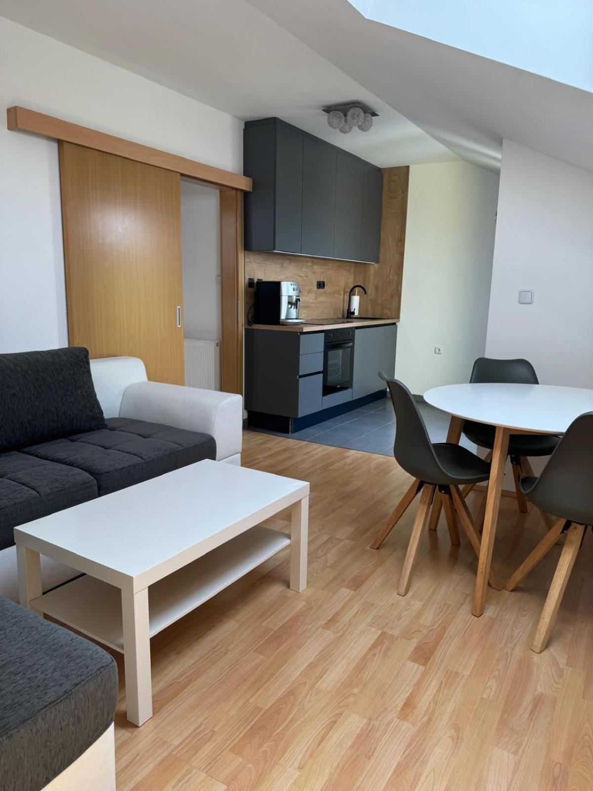 Haus Ella Appartement Novi Vinodolski Buitenkant foto