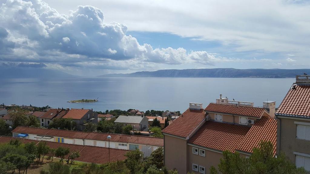 Haus Ella Appartement Novi Vinodolski Buitenkant foto